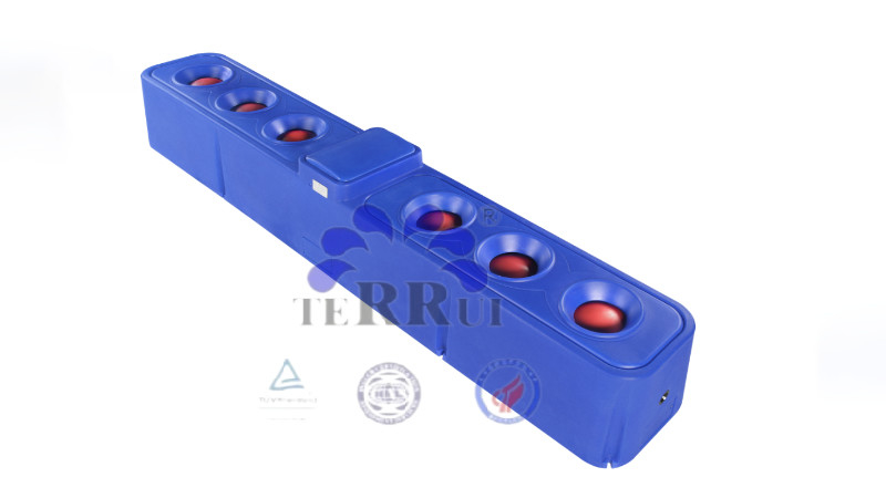 Màu xanh 300L LLDPE Sản phẩm tưới nước tự động với 6 bộ sưởi điện cho gia súc