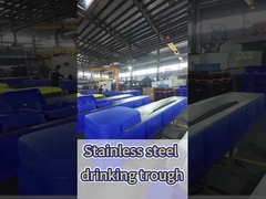 Độ cao uống 350mm Máy tưới bò với chế độ điều khiển nhiệt độ 15-40C và dòng chảy nước điều chỉnh